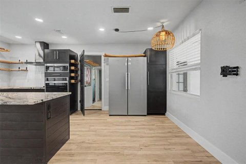 Купить виллу или дом в Клируотер, Флорида 6 комнат, 112.32м2, № 2354939 - фото 18