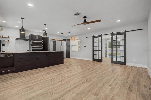 Купить виллу или дом в Клируотер, Флорида 6 комнат, 112.32м2, № 2354939 - фото 5