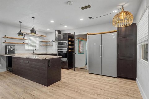 Купить виллу или дом в Клируотер, Флорида 6 комнат, 112.32м2, № 2354939 - фото 19