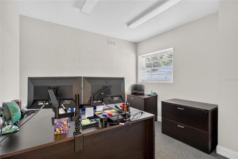 Immobilier commercial à vendre à Auburndale, Floride: 633.78 m2 № 2134064 - photo 22