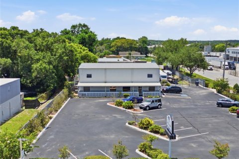 Immobilier commercial à Auburndale, Floride 633.78 m2 № 2134064