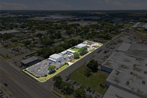 Immobilier commercial à vendre à Auburndale, Floride: 633.78 m2 № 2134064 - photo 2