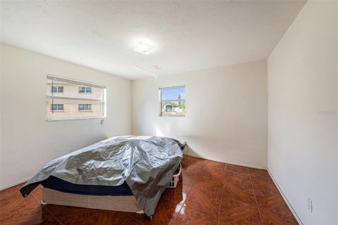 Duplex in Largo, Florida 4 bedrooms, 151.62 sq.m. № 1774027 - photo 19
