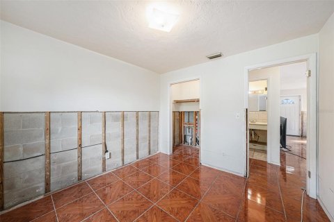 Duplex in Largo, Florida 4 bedrooms, 151.62 sq.m. № 1774027 - photo 25