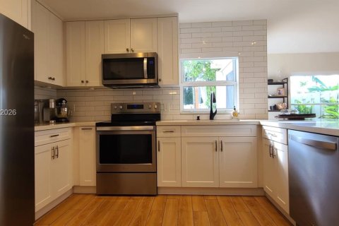 Casa en venta en Pembroke Pines, Florida, 3 dormitorios, 157.56 m2 № 2281290 - foto 25