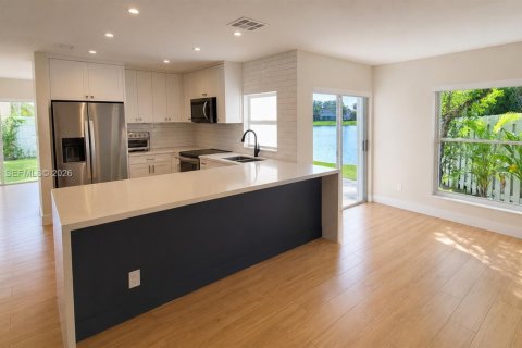 Casa en venta en Pembroke Pines, Florida, 3 dormitorios, 157.56 m2 № 2281290 - foto 24