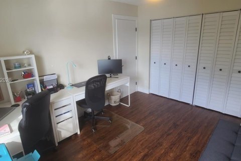 Casa en venta en Pembroke Pines, Florida, 3 dormitorios, 157.56 m2 № 2281290 - foto 20