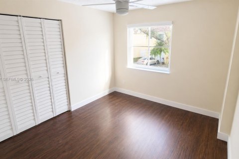 Casa en venta en Pembroke Pines, Florida, 3 dormitorios, 157.56 m2 № 2281290 - foto 23