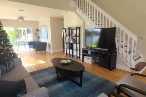 Casa en venta en Pembroke Pines, Florida, 3 dormitorios, 157.56 m2 № 2281290 - foto 10
