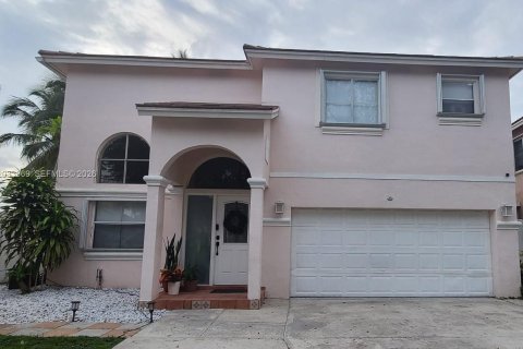 Casa en venta en Pembroke Pines, Florida, 3 dormitorios, 157.56 m2 № 2281290 - foto 26