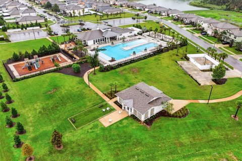 Villa ou maison à vendre à Zephyrhills, Floride: 4 chambres, 192.59 m2 № 2408954 - photo 6