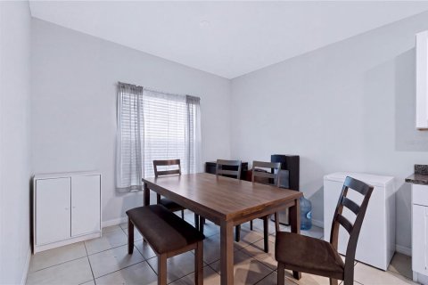 Villa ou maison à vendre à Zephyrhills, Floride: 4 chambres, 192.59 m2 № 2408954 - photo 11