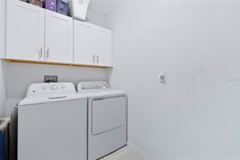 Villa ou maison à vendre à Zephyrhills, Floride: 4 chambres, 192.59 m2 № 2408954 - photo 14