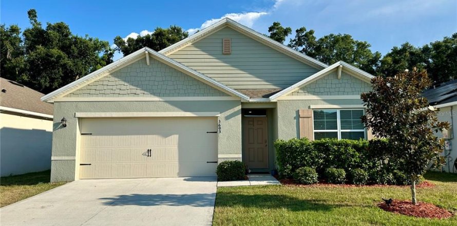 House in Mount Dora, Florida 4 bedrooms, 171.5 sq.m. № 1851206