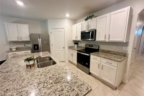 House in Mount Dora, Florida 4 bedrooms, 171.5 sq.m. № 1851206 - photo 5