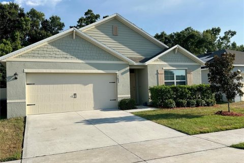 House in Mount Dora, Florida 4 bedrooms, 171.5 sq.m. № 1851206 - photo 2