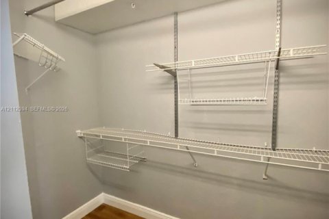 Copropriété à louer à Sunrise, Floride: 2 chambres, 96.06 m2 № 2434354 - photo 8