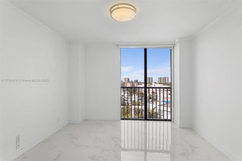 Condo in Aventura, Florida, 2 bedrooms  № 1863038 - photo 20