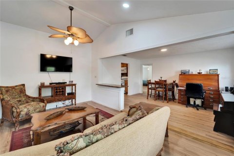 Casa en venta en Tampa, Florida, 3 dormitorios, 160.16 m2 № 1732316 - foto 9