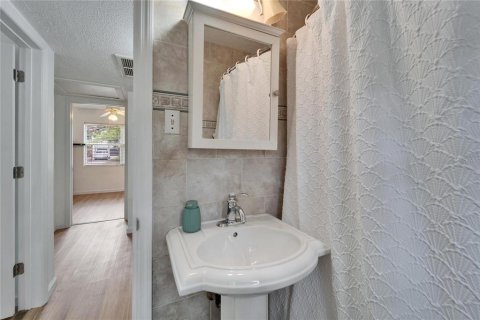 Casa en venta en Tampa, Florida, 3 dormitorios, 160.16 m2 № 1732316 - foto 26