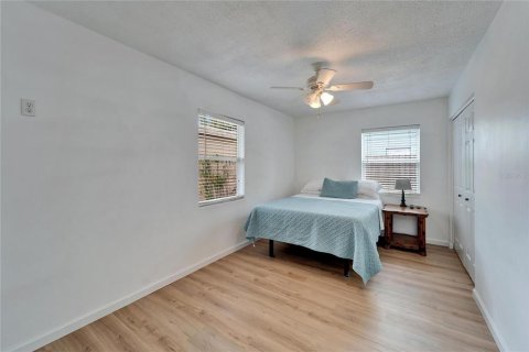 Casa en venta en Tampa, Florida, 3 dormitorios, 160.16 m2 № 1732316 - foto 16