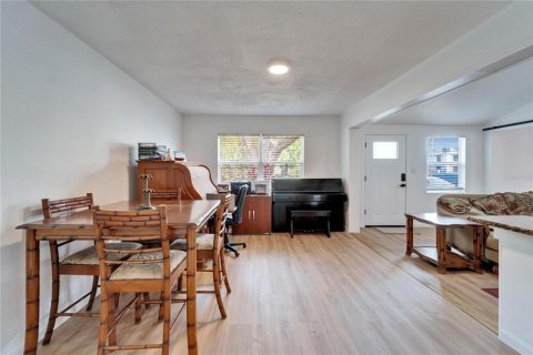 Casa en venta en Tampa, Florida, 3 dormitorios, 160.16 m2 № 1732316 - foto 20