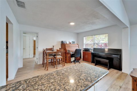 Casa en venta en Tampa, Florida, 3 dormitorios, 160.16 m2 № 1732316 - foto 27