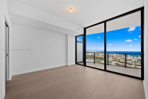 Condo in Miami Beach, Florida, 2 bedrooms  № 1480367 - photo 7