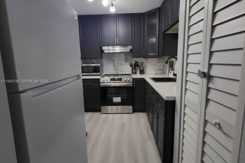 Снять в аренду квартиру в Форт-Лодердейл, Флорида 2 спальни, № 2049344 - фото 5