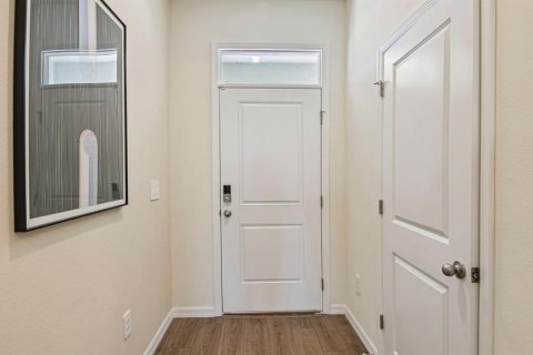 Townhouse in Tampa, Florida 3 bedrooms, 163.32 sq.m. № 2222361 - photo 3