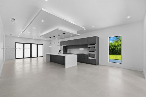 House in Homestead, Florida 4 bedrooms, 246.93 sq.m. № 1940041 - photo 6