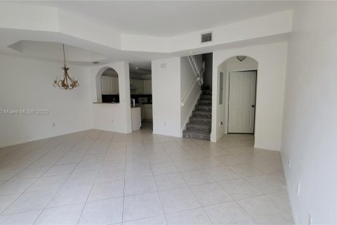 Condo in Dania Beach, Florida, 2 bedrooms  № 1921671 - photo 5