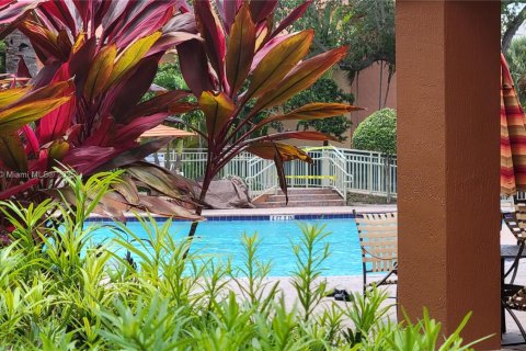 Condo in Dania Beach, Florida, 2 bedrooms  № 1921671 - photo 24