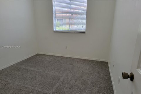 Condo in Dania Beach, Florida, 2 bedrooms  № 1921671 - photo 12