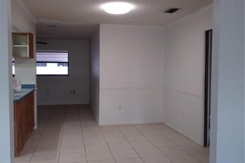 House in Holiday, Florida 3 bedrooms, 180.97 sq.m. № 2267247 - photo 6