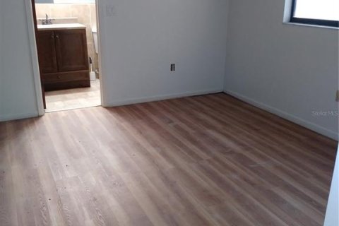 House in Holiday, Florida 3 bedrooms, 180.97 sq.m. № 2267247 - photo 17