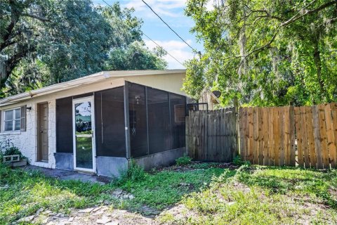 Commercial property in Lutz, Florida 75.44 sq.m. № 2306286 - photo 7