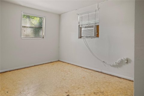 Commercial property in Lutz, Florida 75.44 sq.m. № 2306286 - photo 19