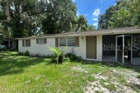 Commercial property in Lutz, Florida 75.44 sq.m. № 2306286 - photo 4