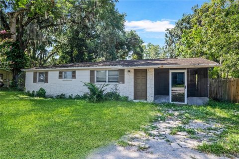 Commercial property in Lutz, Florida 75.44 sq.m. № 2306286