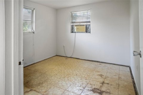 Commercial property in Lutz, Florida 75.44 sq.m. № 2306286 - photo 21