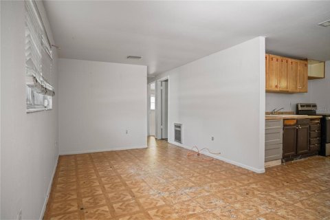 Commercial property in Lutz, Florida 75.44 sq.m. № 2306286 - photo 24
