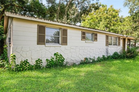 Commercial property in Lutz, Florida 75.44 sq.m. № 2306286 - photo 5