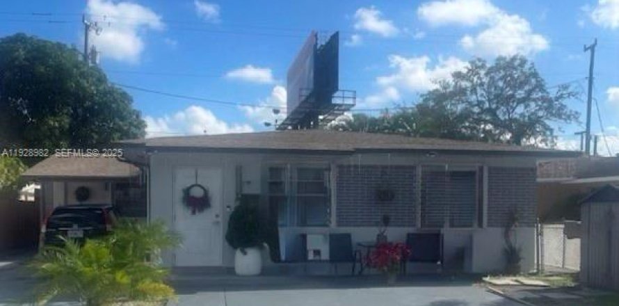 Immobilier commercial à Miami, Floride 164.72 m2 № 1987370