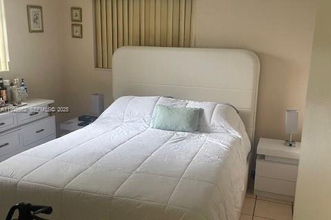 Commercial property in Miami, Florida 164.72 sq.m. № 1987370 - photo 12