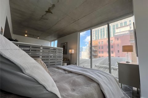 Condominio en alquiler en Miami, Florida, 2 dormitorios, 68.38 m2 № 1992840 - foto 6