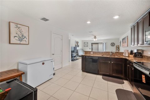 Casa en venta en Lakeland, Florida, 3 dormitorios, 140.75 m2 № 2102150 - foto 10
