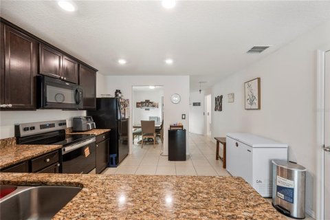Casa en venta en Lakeland, Florida, 3 dormitorios, 140.75 m2 № 2102150 - foto 13