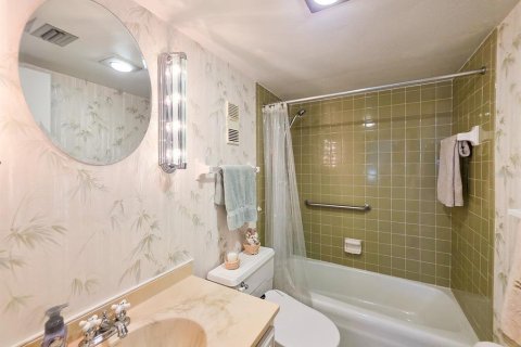 Condo in Port Orange, Florida, 3 bedrooms  № 2195730 - photo 29