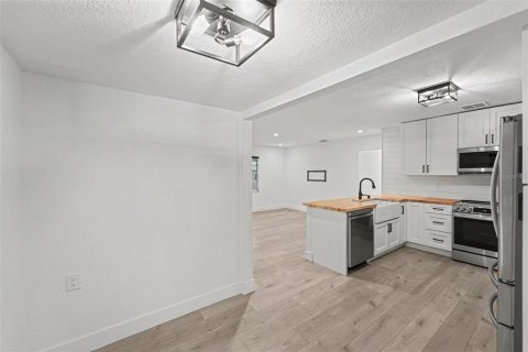 Casa en venta en Largo, Florida, 3 dormitorios, 99.13 m2 № 2199691 - foto 13